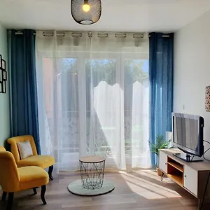  Appartement Fonctionnel Au Calme Avec Garage Individuel Et Balcon